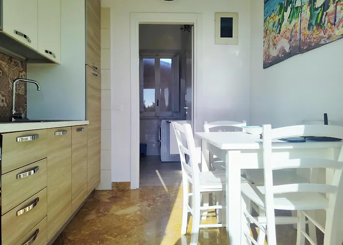 A 4 Passi Dal Mare *